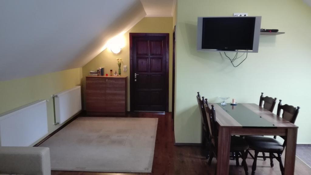 Csipkehaz Apartman แชร์เคสเซอเลอ ภายนอก รูปภาพ